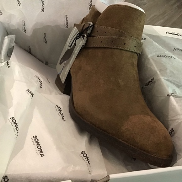 Ankle Boots 6.5M Taupe 2” Heel NWB - Picture 3 of 7